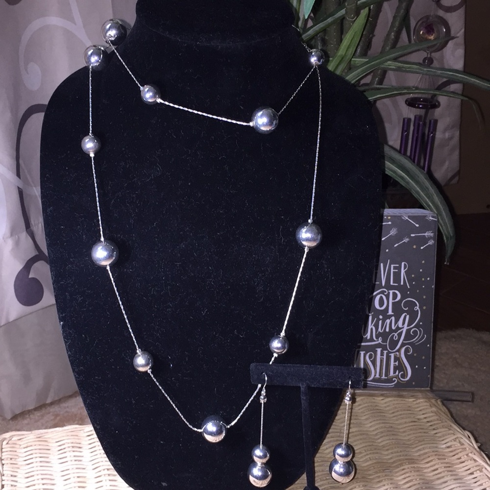 Express necklace & earring set